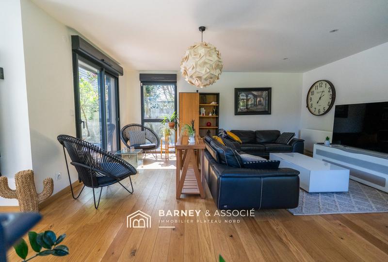 Maison - 190 m² - 8 pièces