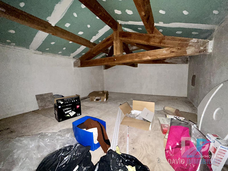 Maison - 218 m² - 6 pièces