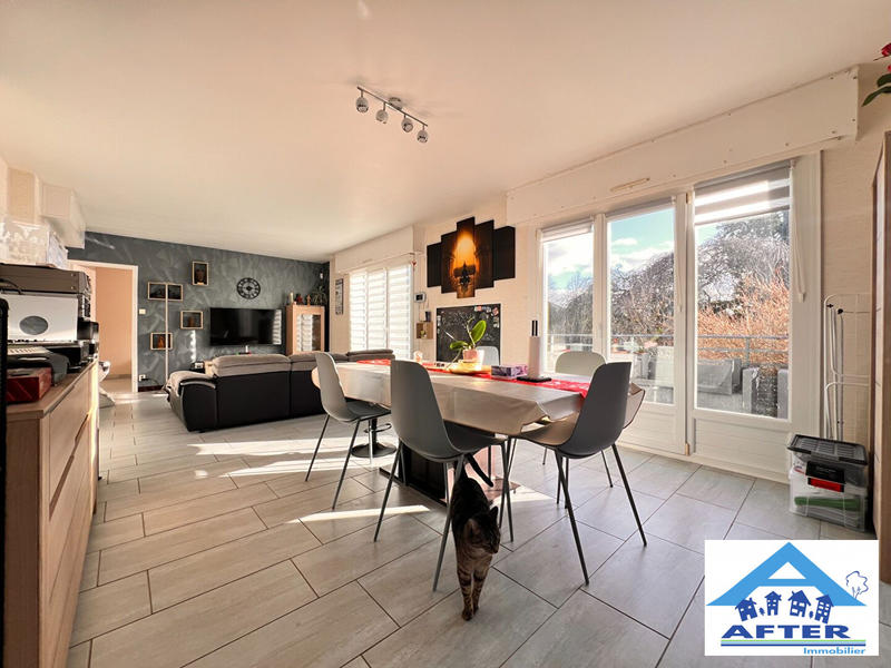 Maison - 160 m² - 8 pièces