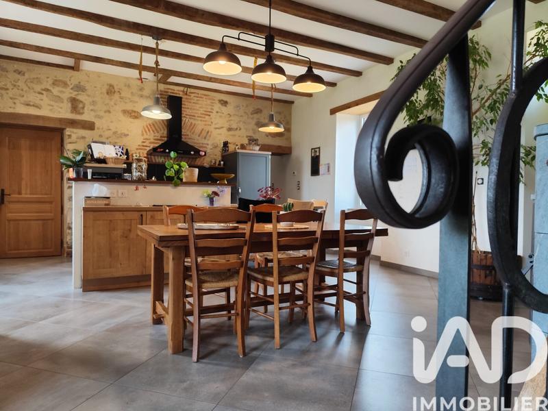 Maison - 180 m² - 8 pièces