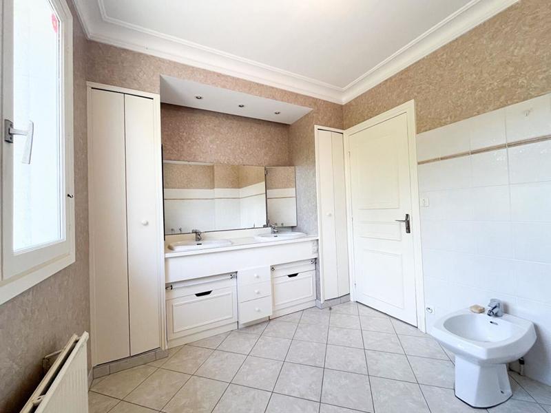 Maison - 173 m² - 8 pièces