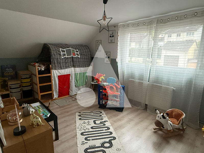 Maison - 185 m² - 6 pièces