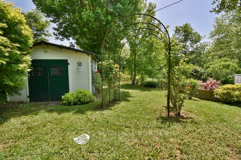 Villa - 234 m² - 6 pièces