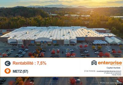 Local commercial - 1 025 m²