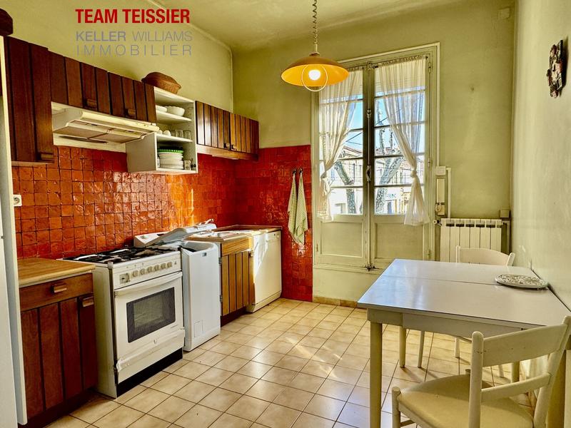 Maison - 240 m² - 9 pièces