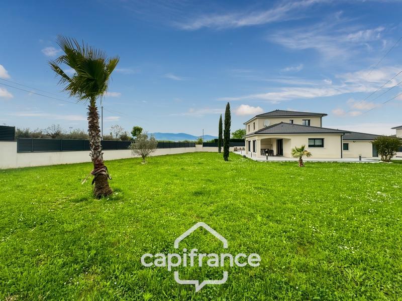 Maison - 275 m² - 7 pièces