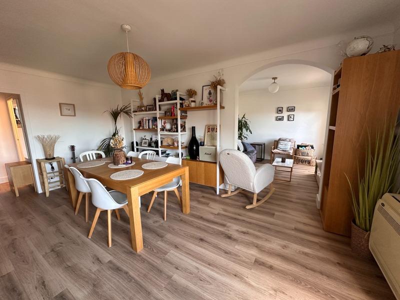 Appartement - 82 m² - 3 pièces