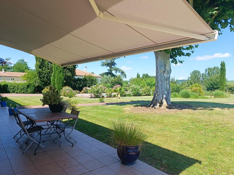 Maison - 350 m² - 8 pièces