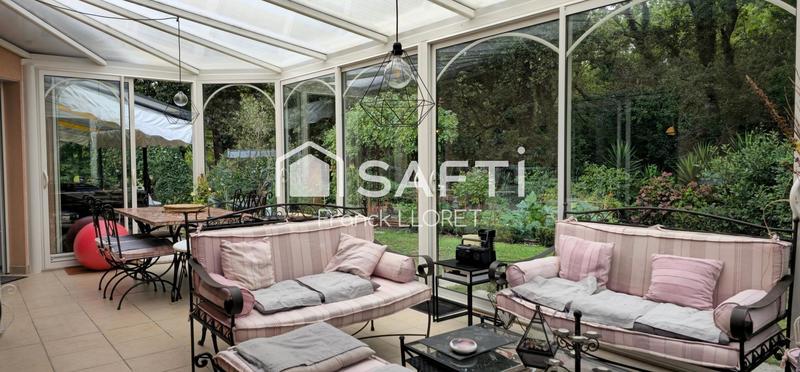 Maison - 160 m² - 6 pièces