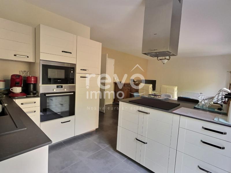 Maison - 93 m² - 5 pièces