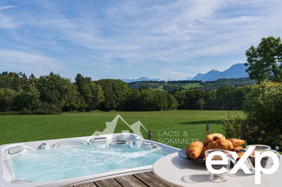 Villa - 243 m² - 9 pièces