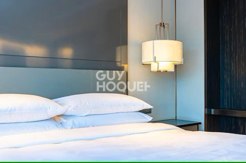 Fonds de commerce - 1 500 m²