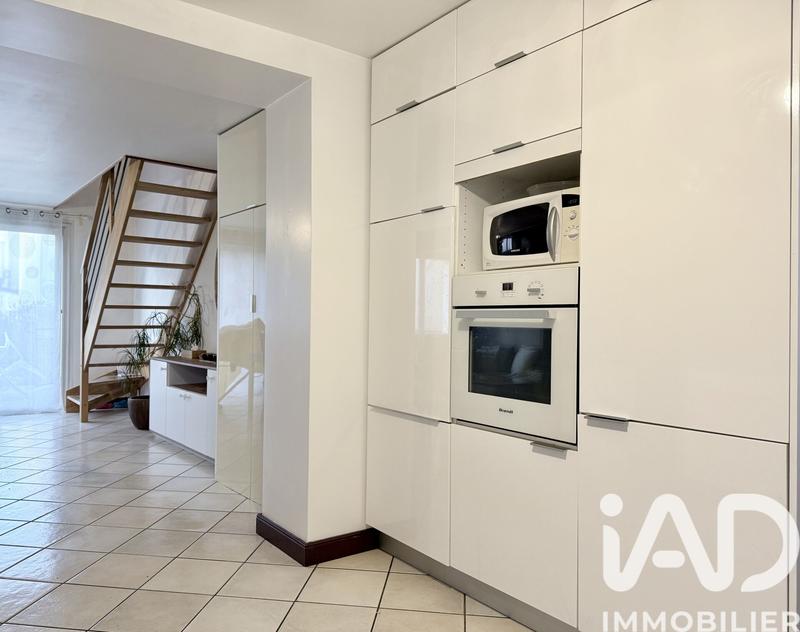 Maison - 104 m² - 6 pièces