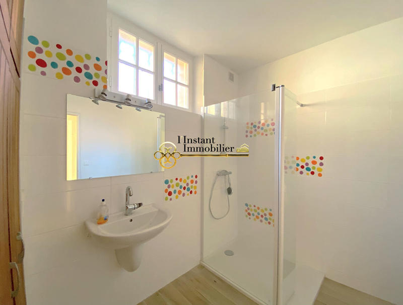 Demeure - 298 m² - 16 pièces