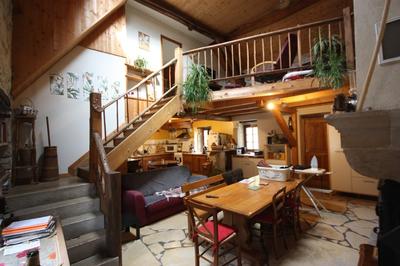 Maison - 166 m² - 7 pièces