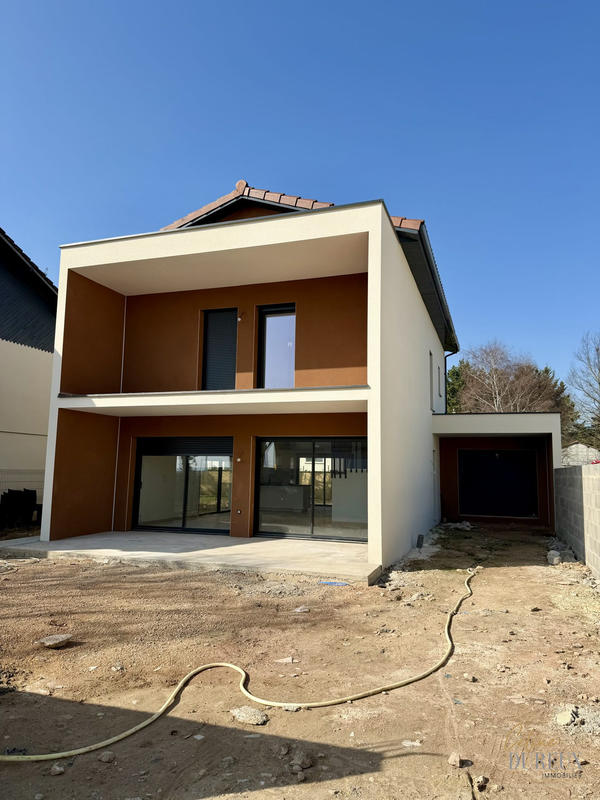 Maison - 120 m² - 4 pièces