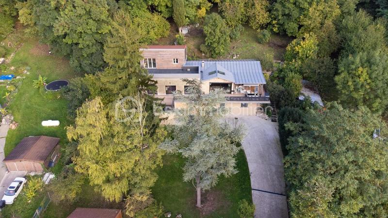 Demeure - 310 m² - 8 pièces