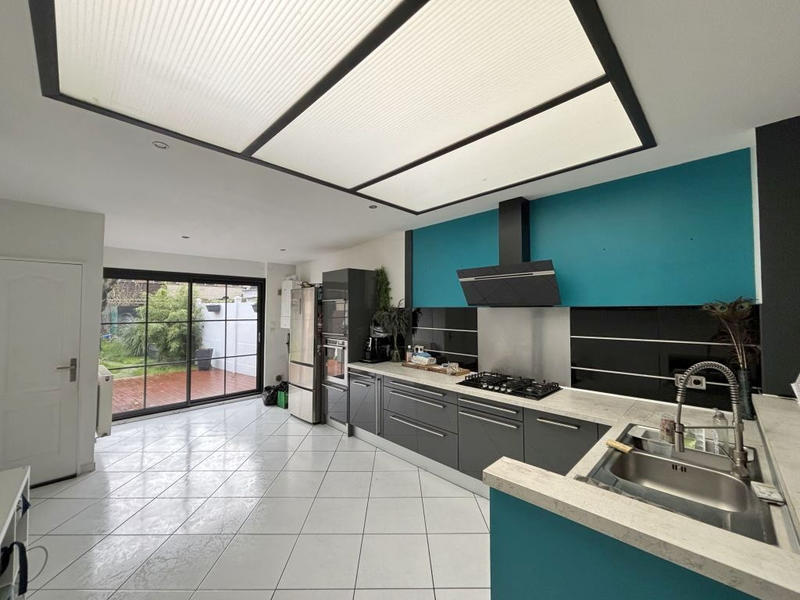 Maison - 97 m² - 4 pièces