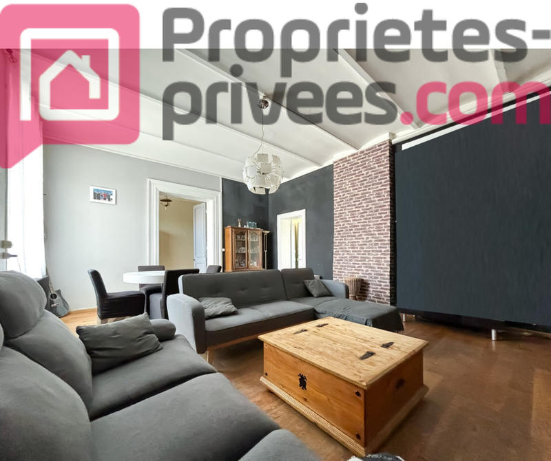 Maison - 230 m² - 8 pièces