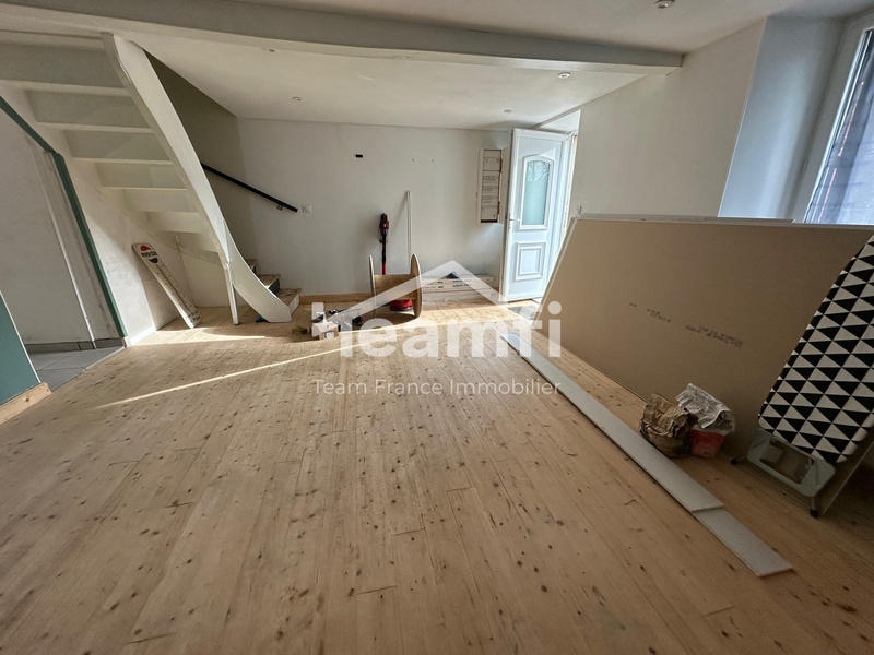 Maison - 102 m² - 6 pièces