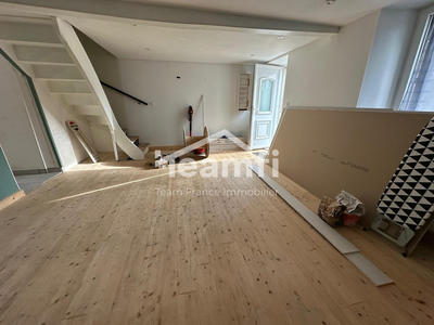 Maison - 102 m² - 6 pièces