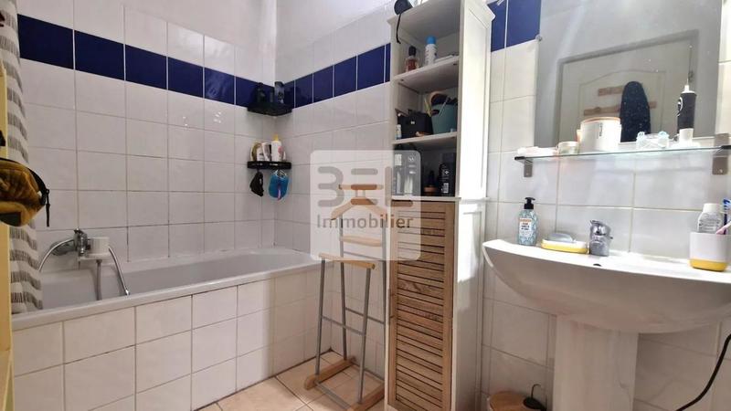 Appartement - 93 m² - 3 pièces