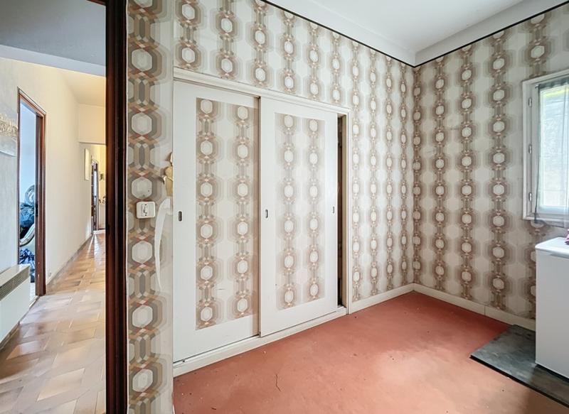 Propriété - 235 m² - 12 pièces