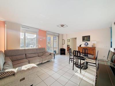 Appartement - 82 m² - 4 pièces