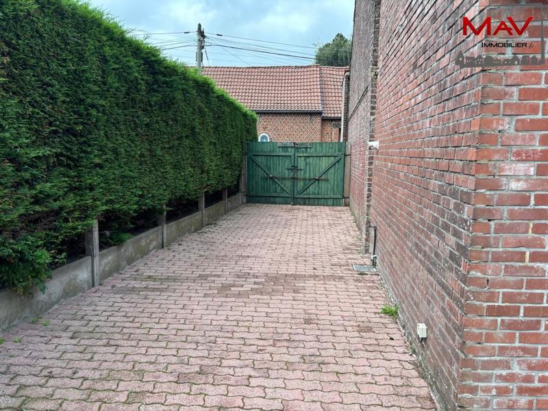 Maison - 219 m² - 8 pièces