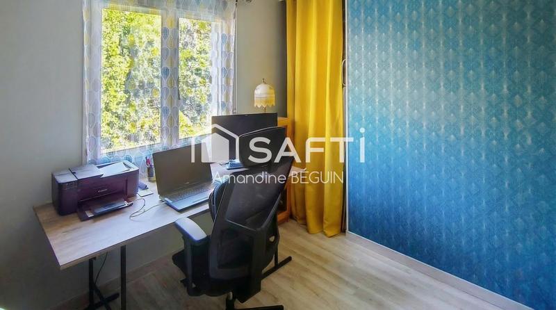 Maison - 200 m² - 8 pièces