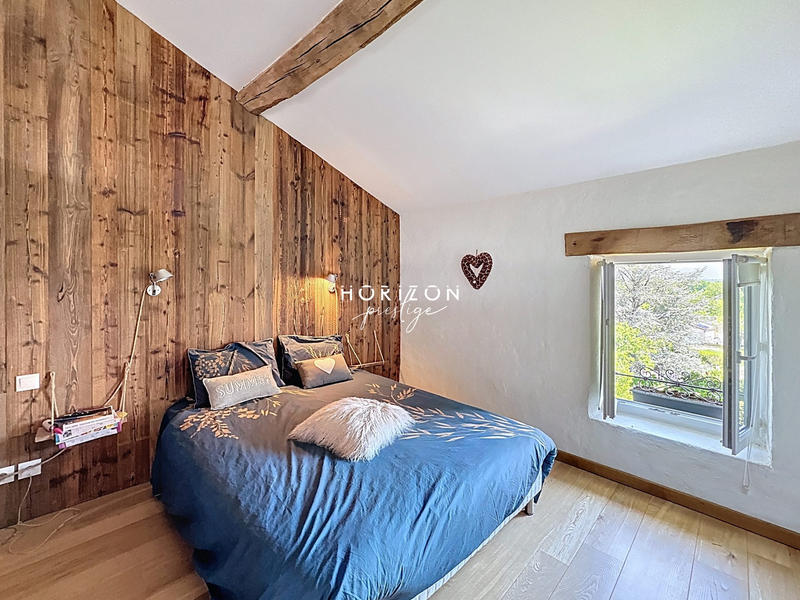 Maison - 255 m² - 6 pièces