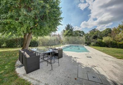 Villa - 485 m² - 12 pièces