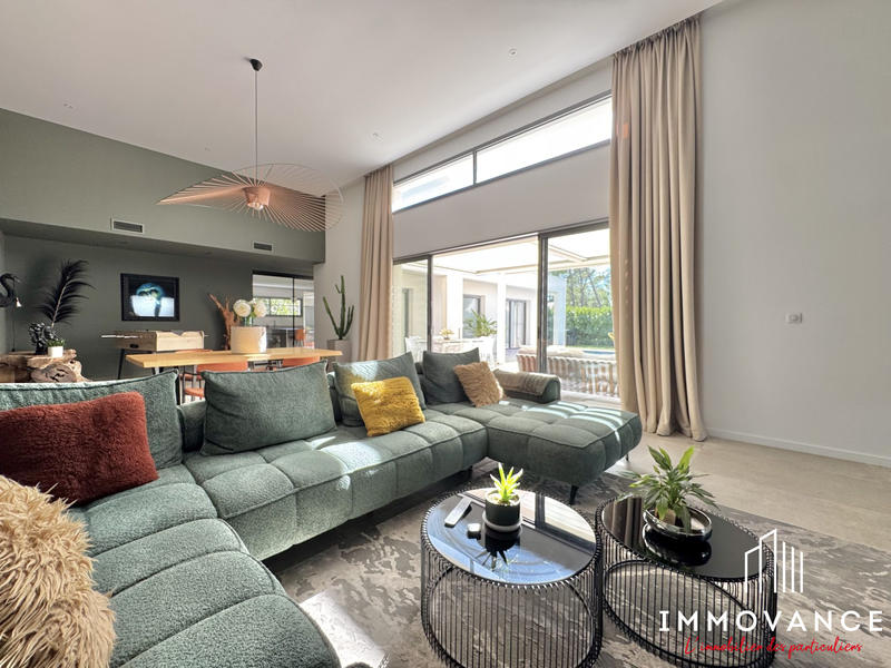 Villa - 215 m² - 5 pièces