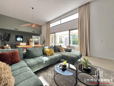 Villa - 215 m² - 5 pièces