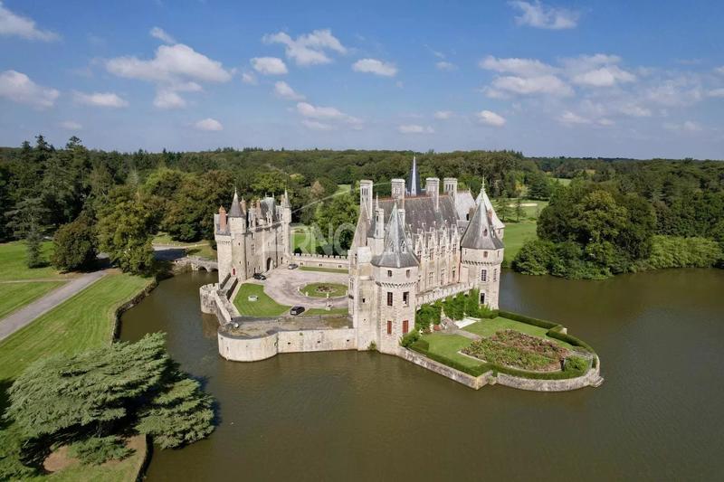 Château - 292 m² - 8 pièces