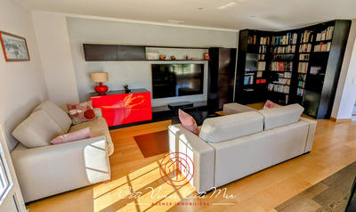 Maison - 181 m² - 5 pièces