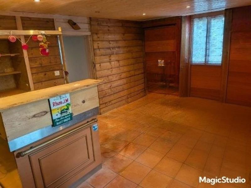 Maison - 210 m² - 8 pièces