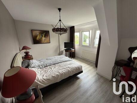 Maison - 214 m² - 7 pièces