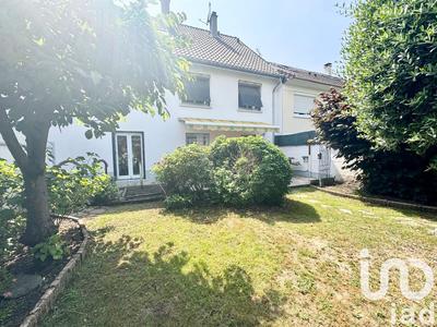 Maison - 186 m² - 7 pièces