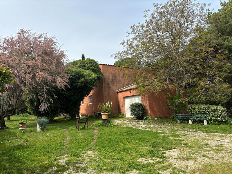 Maison - 376 m² - 4 pièces