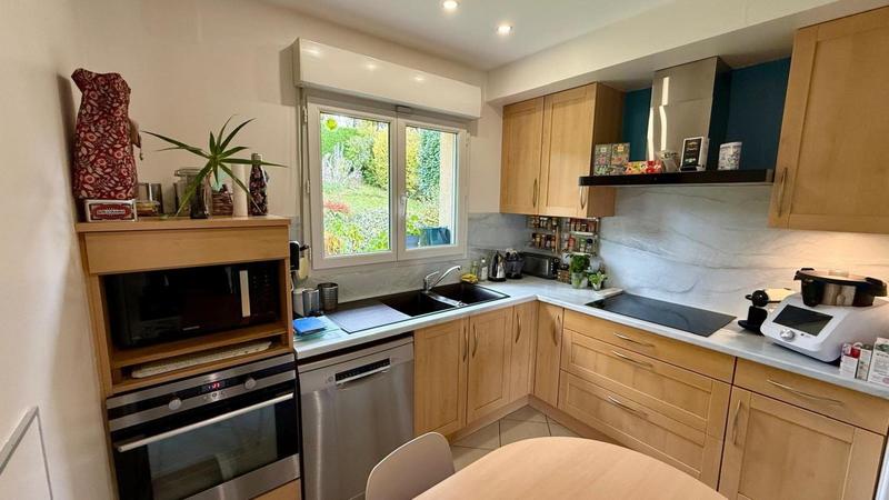 Maison - 197 m² - 8 pièces