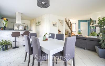 Maison contemporaine - 121 m² - 6 pièces