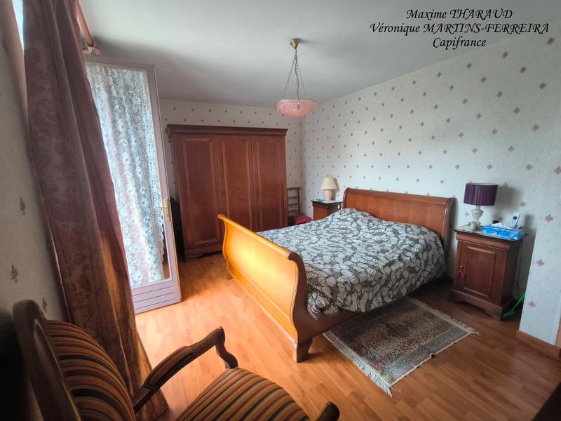 Propriété - 214 m² - 7 pièces