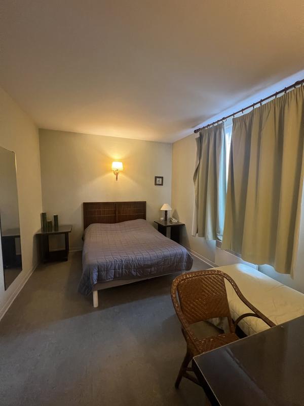 Local d'activités - 2 250 m²