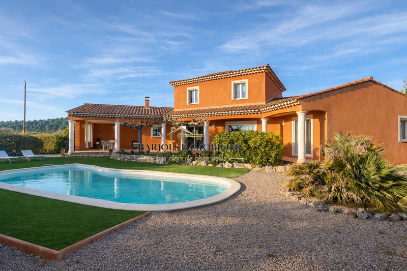 Villa - 175 m² - 6 pièces