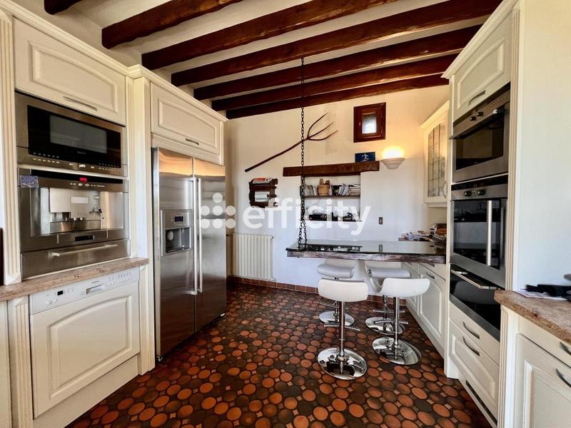 Longère - 209 m² - 8 pièces