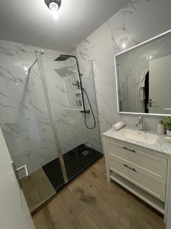 Appartement - 80 m² - 5 pièces