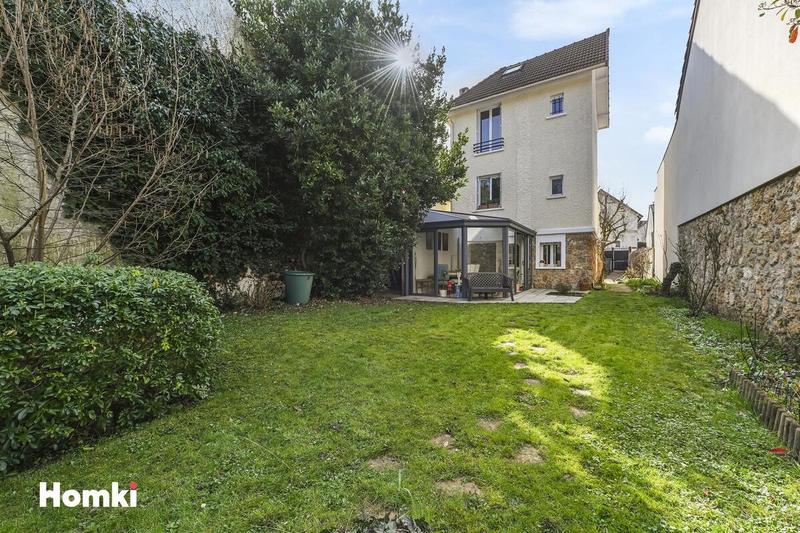 Maison - 140 m² - 5 pièces