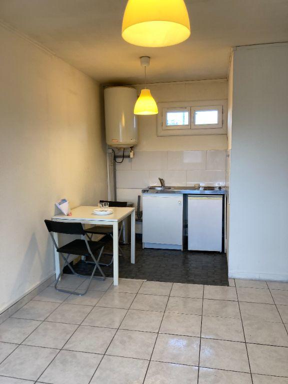 Studio - 21 m² - 1 pièce