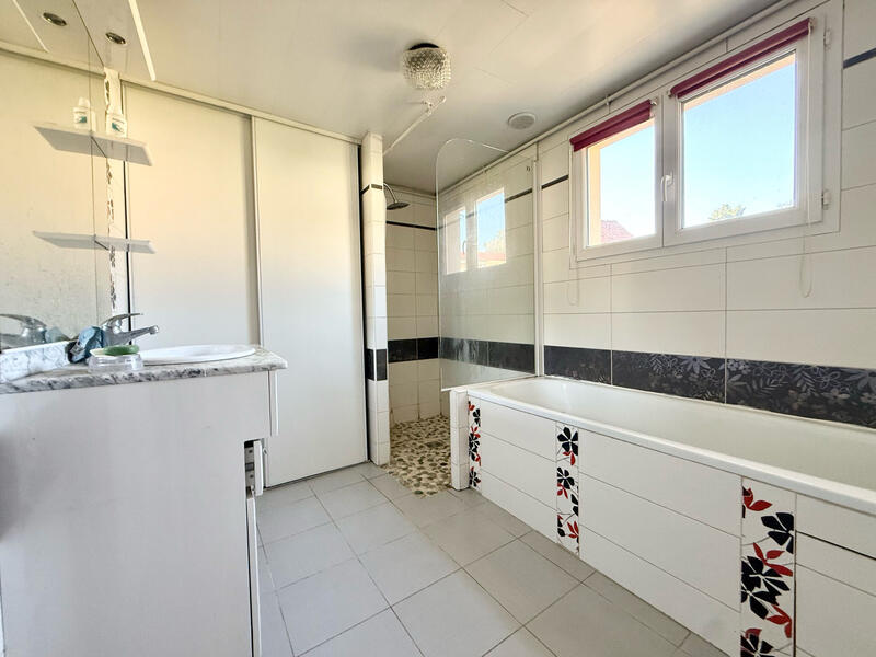 Maison - 118 m² - 5 pièces